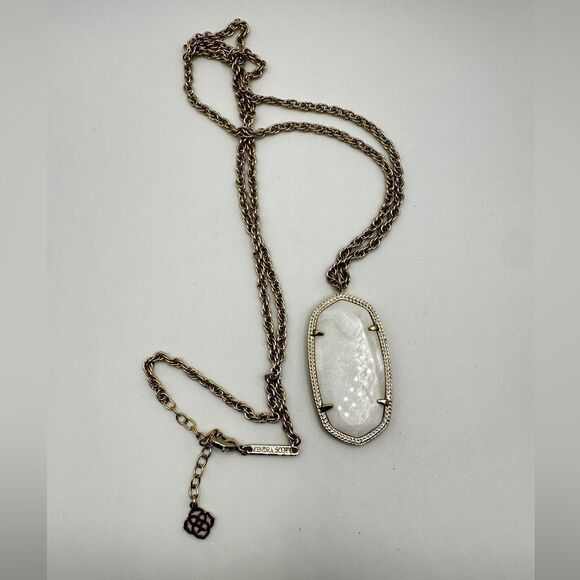 Kendra Scott Rae Ivory Mother of Pearl in gold tone necklace! - Picture 10 of 11